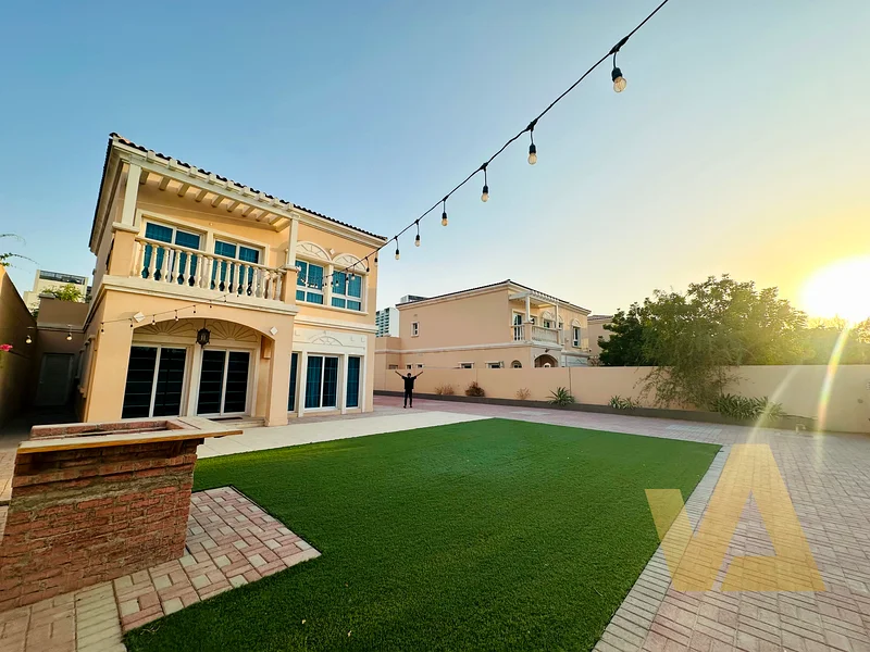 Middle  Villa | Vacant Now | View Now64051029283841112