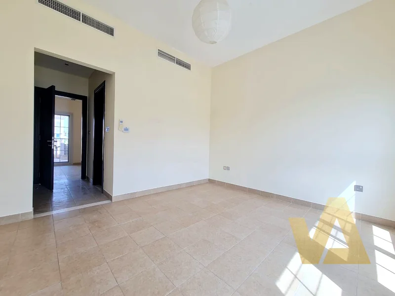 Middle  Villa | Vacant Now | View Now64051029283841113