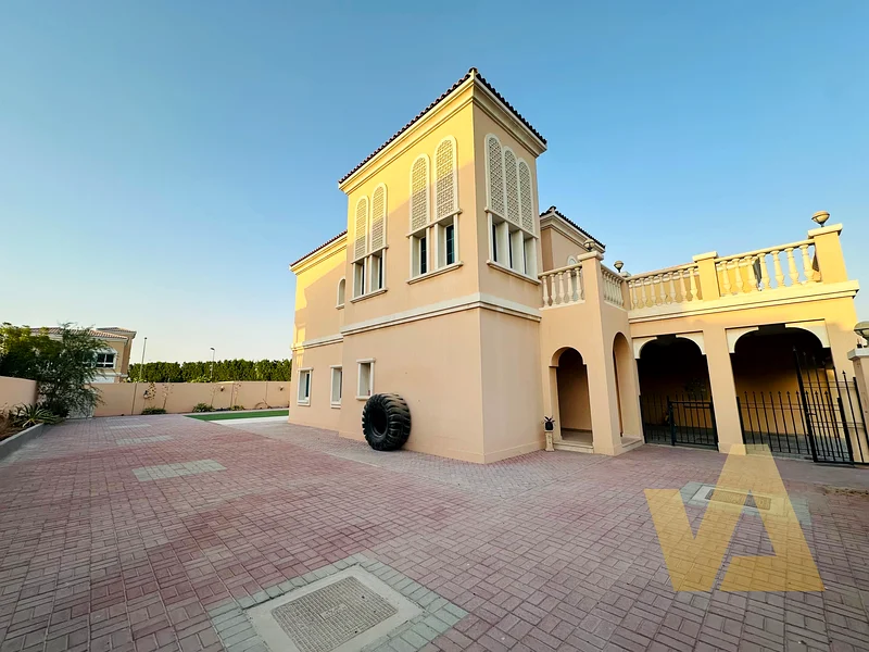 Middle  Villa | Vacant Now | View Now64051029283841111