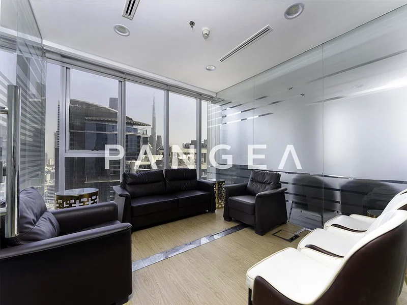 Close to metro | Furnished | High Floor64069305154306113