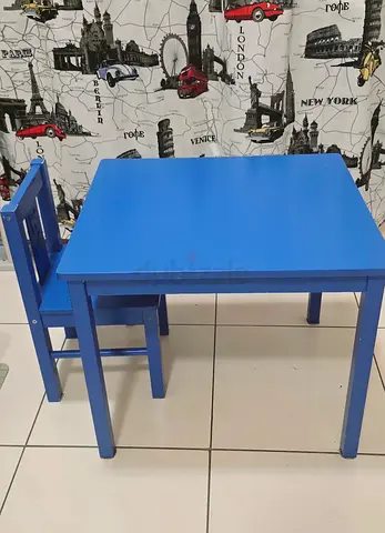 Table n chair