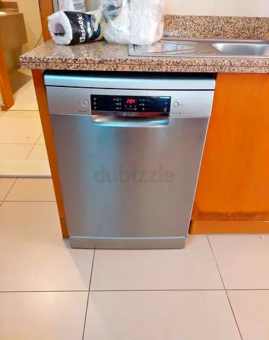 Bosch series 4 dishwasher three racks Freestanding