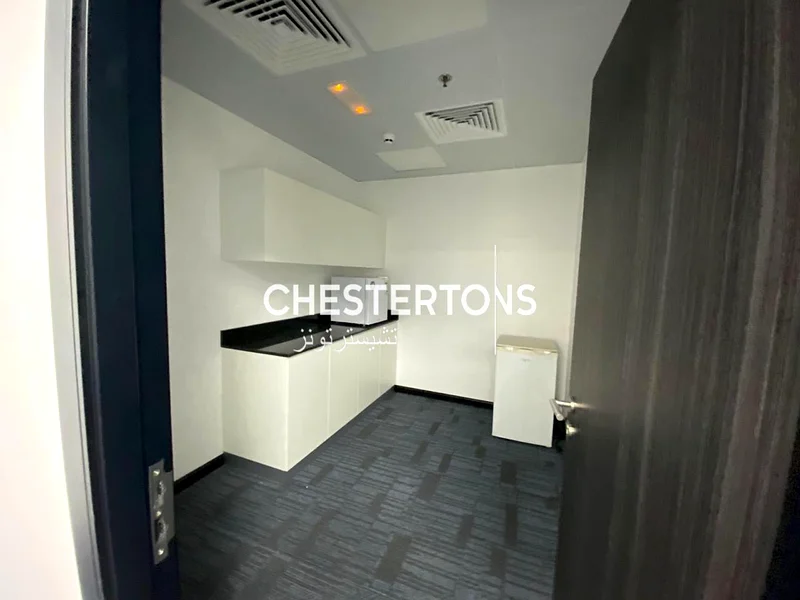 Sem-Furnished  | Low Floor |  DMCC License64072117191938113
