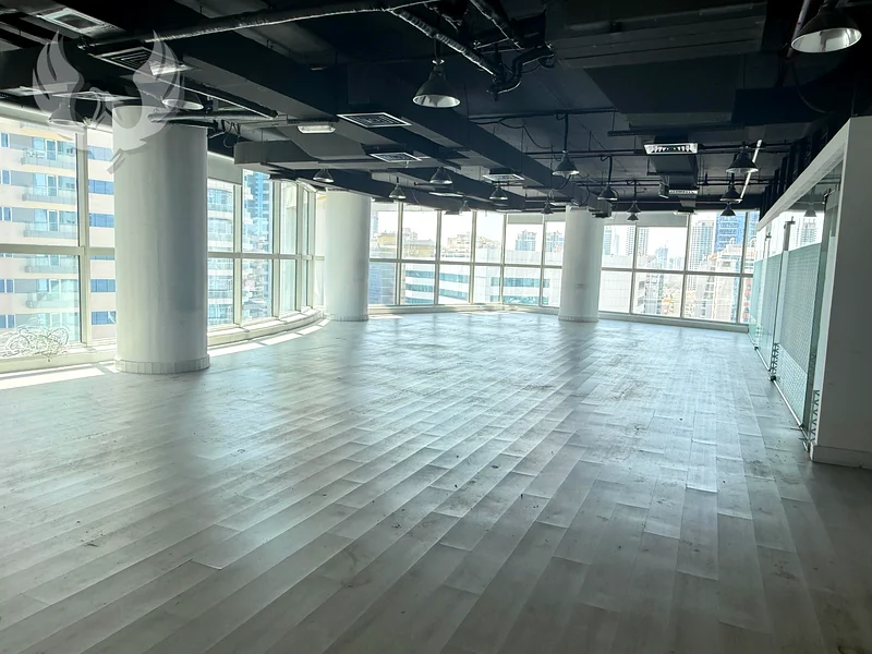 Vacant | Near Metro | Fully Partitioned64064475421571110