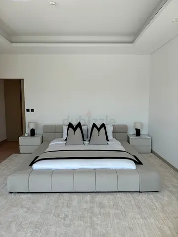 Minimalist Chic Bed