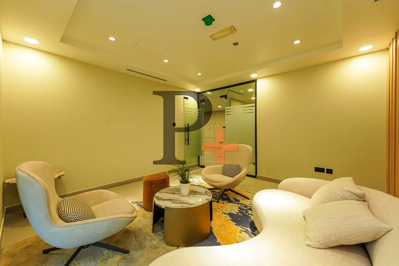 Spacious Office | Move-In Ready64064592809858112