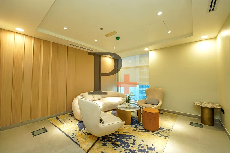 Spacious Office | Move-In Ready64064592809858111