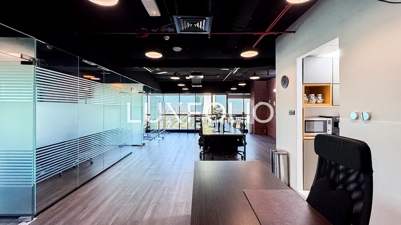 Grade A | Fully Furnished | Available Now64071785182594111