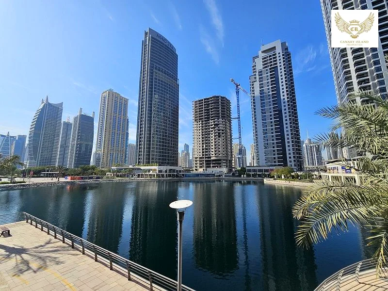 Fitted with Partition | Vacant I Lake View64071653656707113