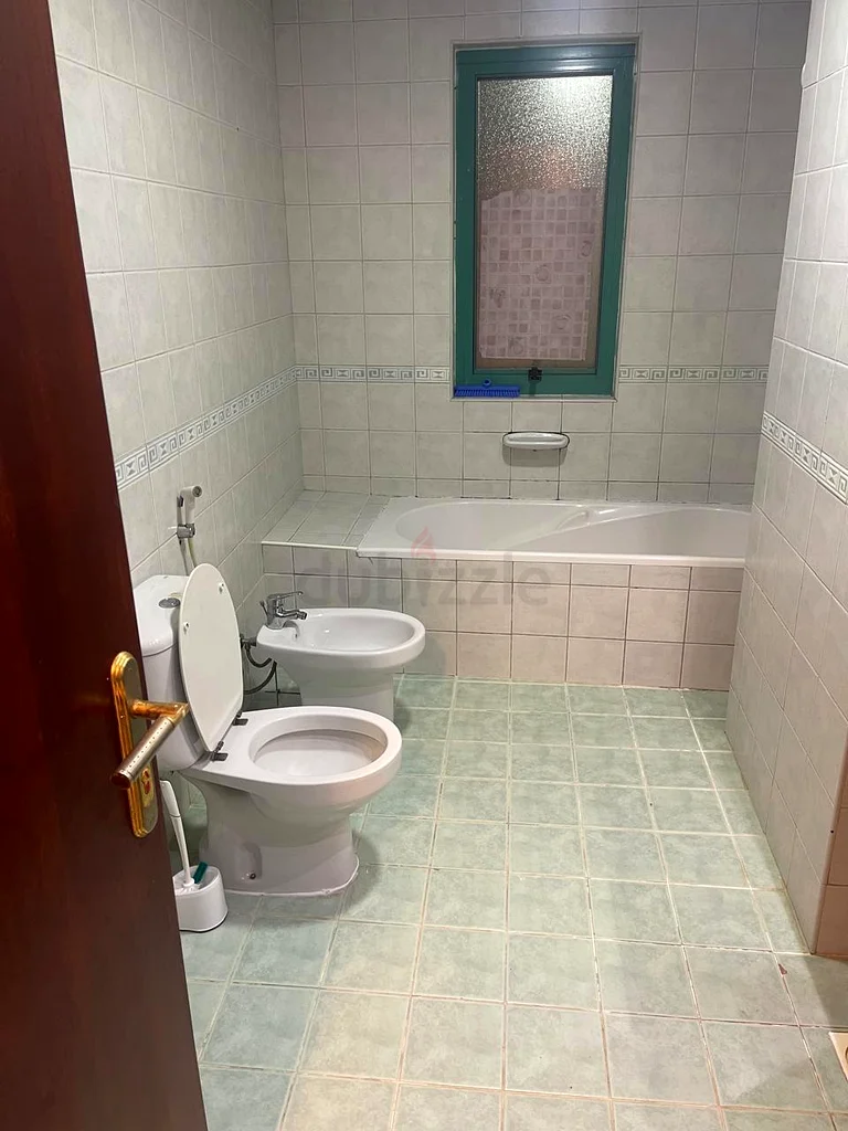 مساحة سرير للسيدات مفروشة بالكامل للإيجار، كيرالا64049918902657113