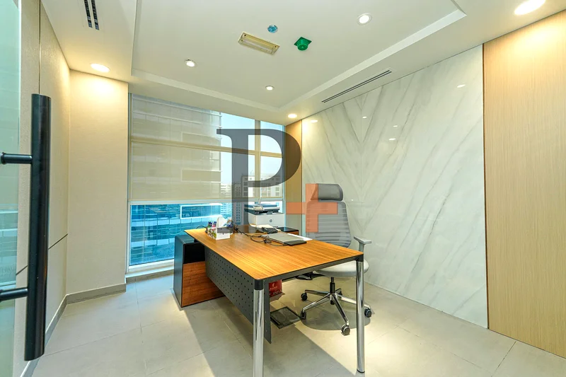 Spacious Office | Move-In Ready64064592809858114