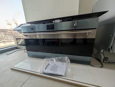 Smeg new condition full electric oven built in 90cm unused