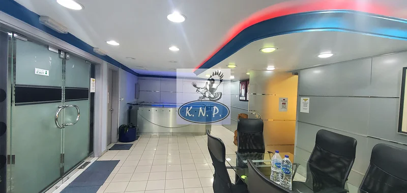 صفقة ساخنة! مكتب مؤثث بالكامل بسعر 20000 درهم إماراتي سنويًا مع توثيق بما في ذلك الماء والكهرباء.64061932299779112