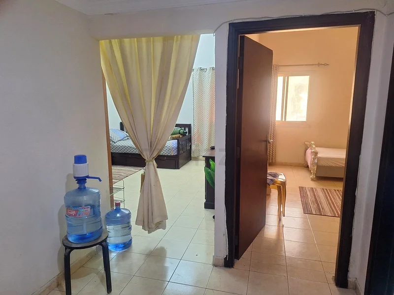 Semi Furnish room Available for one or two executive   |Small family64054494740097110