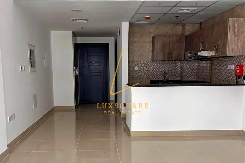 Unfurnished | Multiple Cheques | Bright Studio64178151879170111