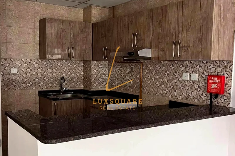 Unfurnished | Multiple Cheques | Bright Studio64178151879170114