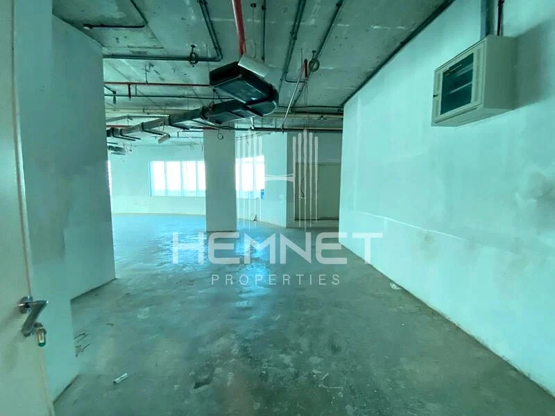 Full-Floor Office Space |Prime Location64069305001602112