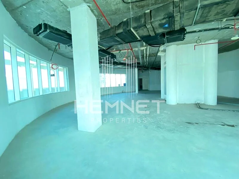 Full-Floor Office Space |Prime Location64069305001602113