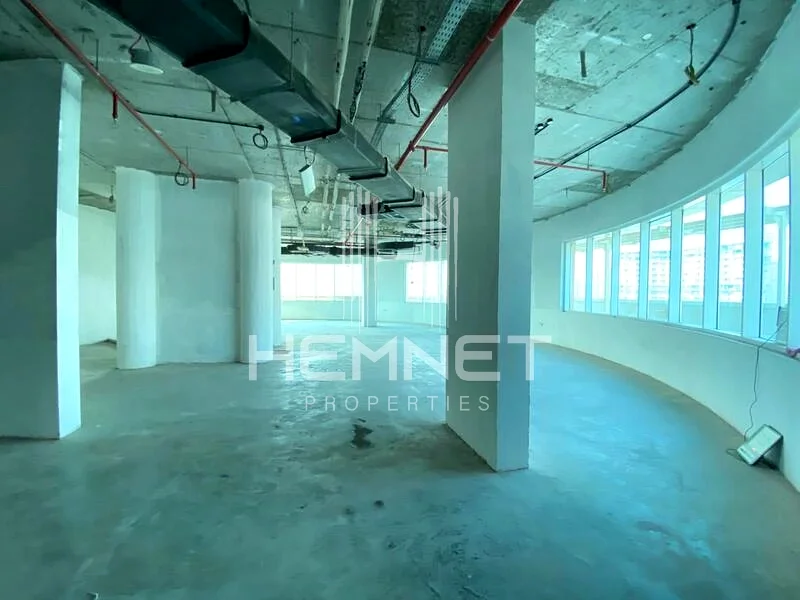 Full-Floor Office Space |Prime Location64069305001602110