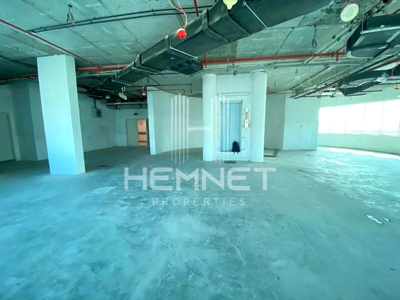 Full-Floor Office Space |Prime Location64069305001602111