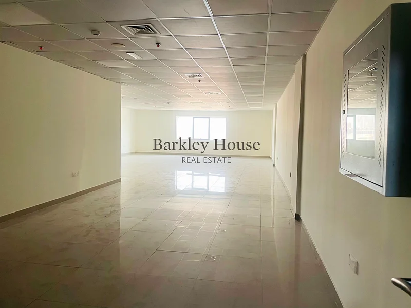 Spacious Office for Rent in Dubai | 1,402.97 Sq. Ft | Prime Location with Ample Parking64066252018561113