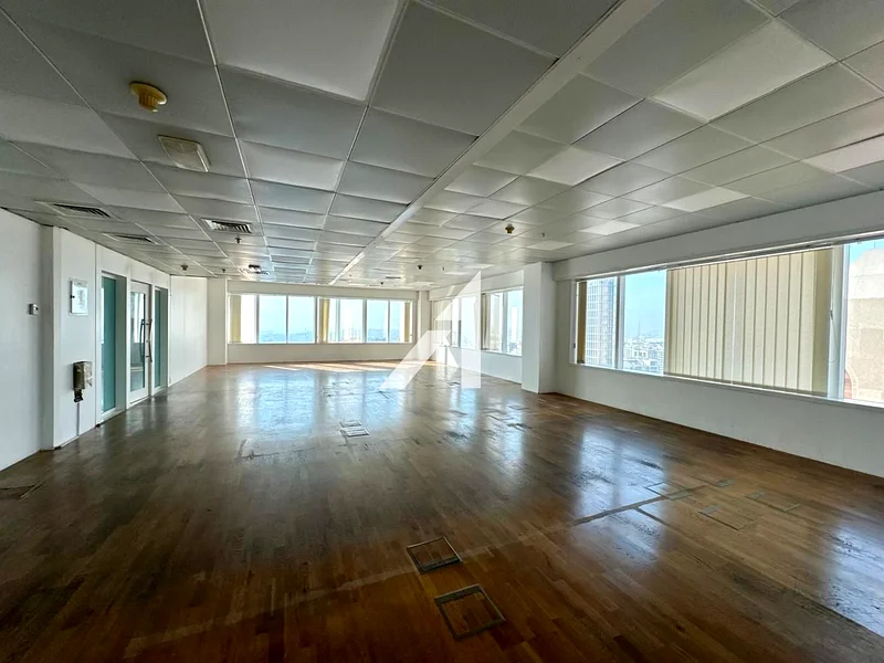 Prime Location|Near Metro |Fitted with Partitioned64067680656514112