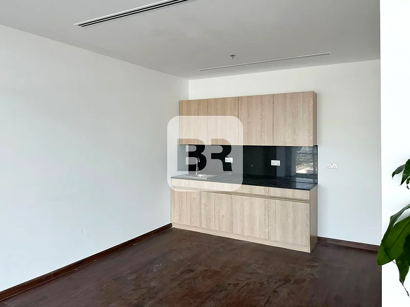 Top Area | Close to Metro | 24/764067012978946114