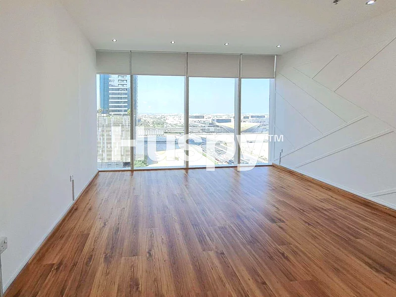 Fully Fitted |  Near Metro | Low Floor64068336103297114