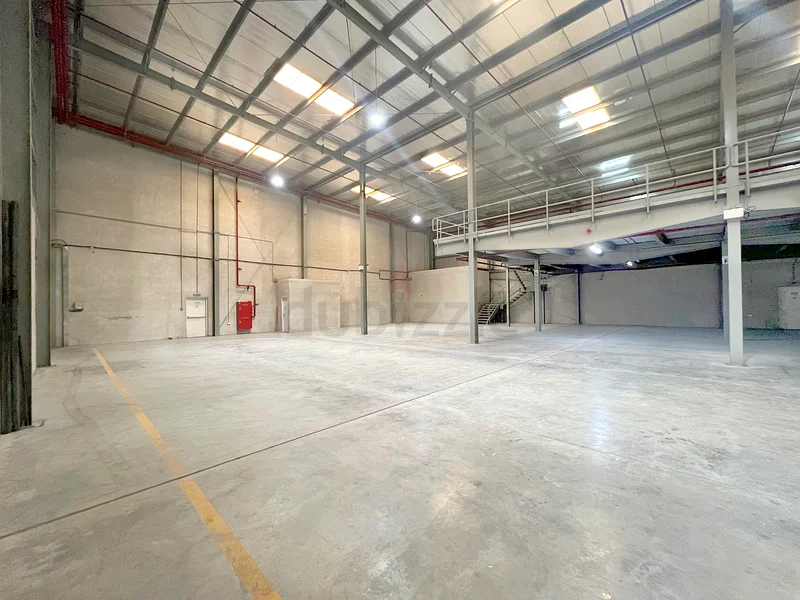 Warehouse in DIP2 - 11,300 Sqft with 3 Loading Bay-Direct from owner, for storage and small industry64065595992706111