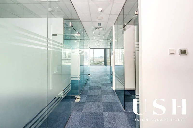Office | Bay Square  | 5 Parking Spaces64069202492674112