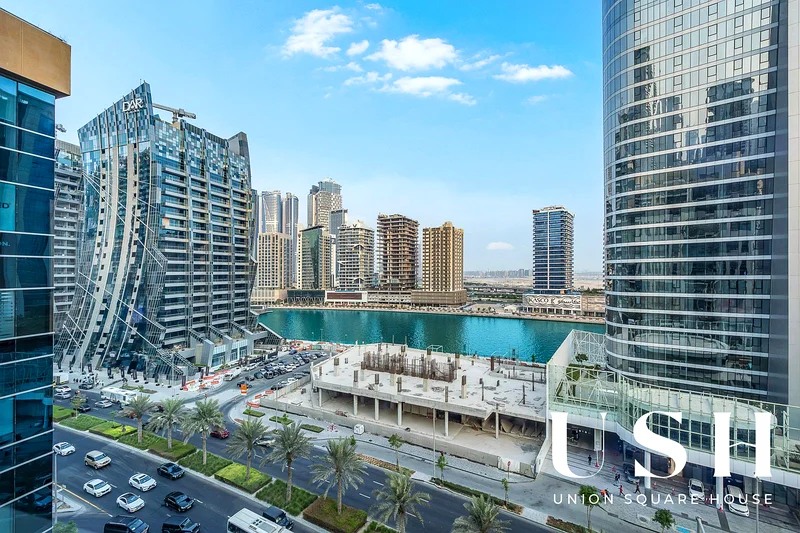 Office | Bay Square  | 5 Parking Spaces64069202492674110