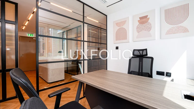 Grade A Lux Fitted | Lake View | Vacant64071015572483114
