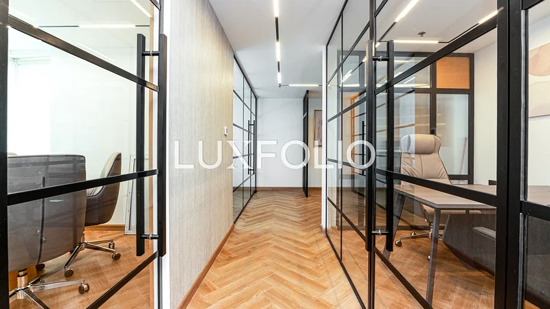 Grade A Lux Fitted | Lake View | Vacant64071015572483111