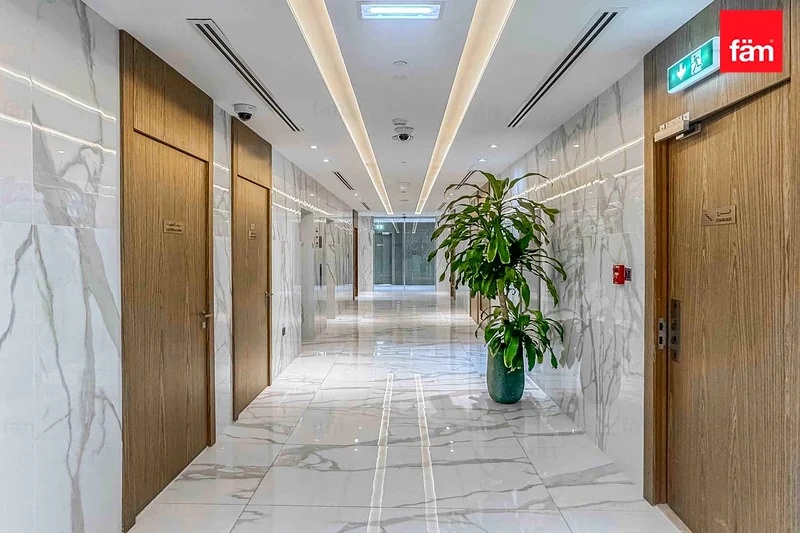 Grade A Office with Panoramic Views | 2,956 sq.ft.64062478837890112