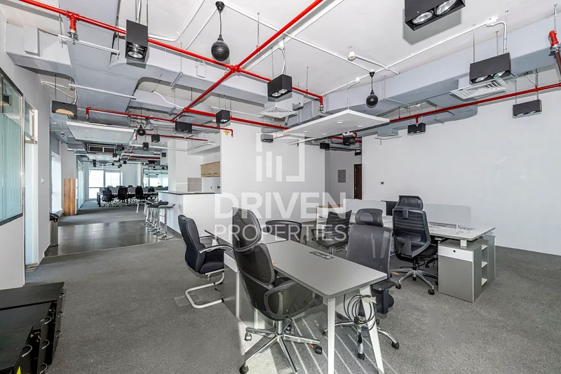 Spacious office | Ideal Location | Panoramic View64069527262979114