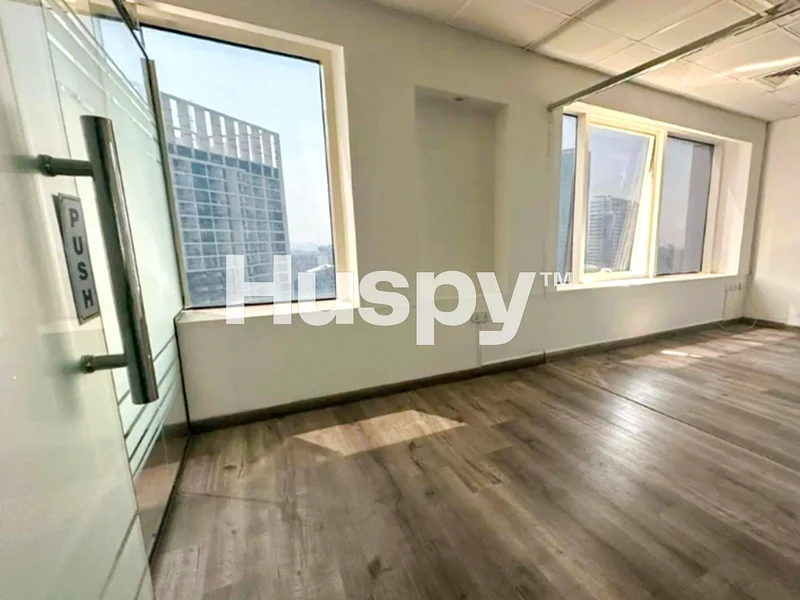 Vacant Now | Near Metro | Fully Fitted64068978573571111