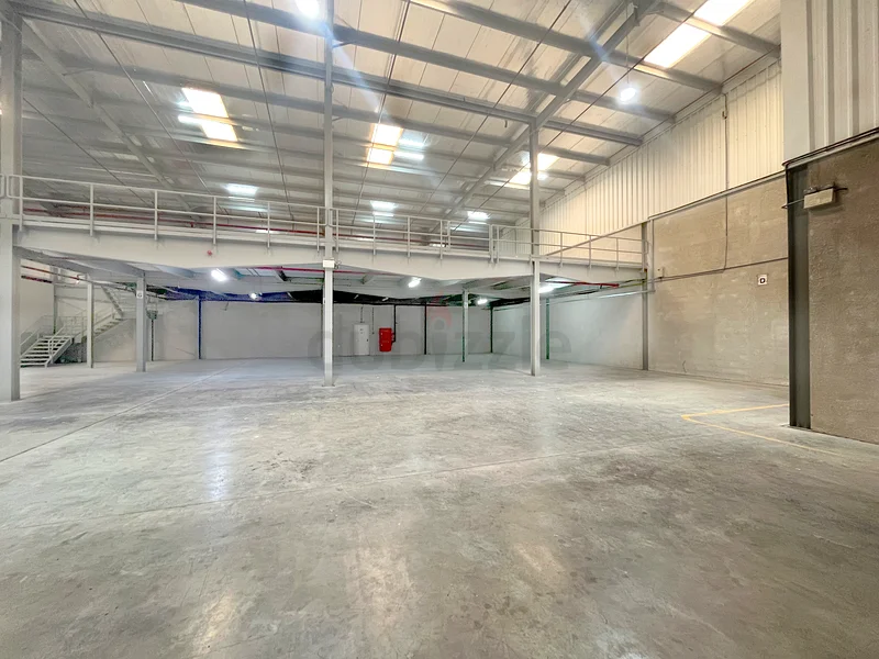 Warehouse in DIP2 - 11,300 Sqft with 3 Loading Bay-Direct from owner, for storage and small industry64065595992706112
