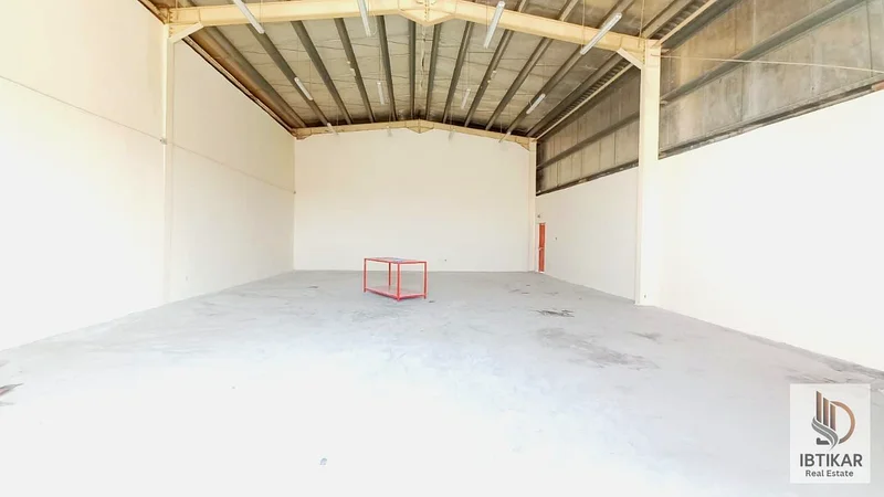 مستودع واسع للإيجار في السجا عجمان64058677019011112
