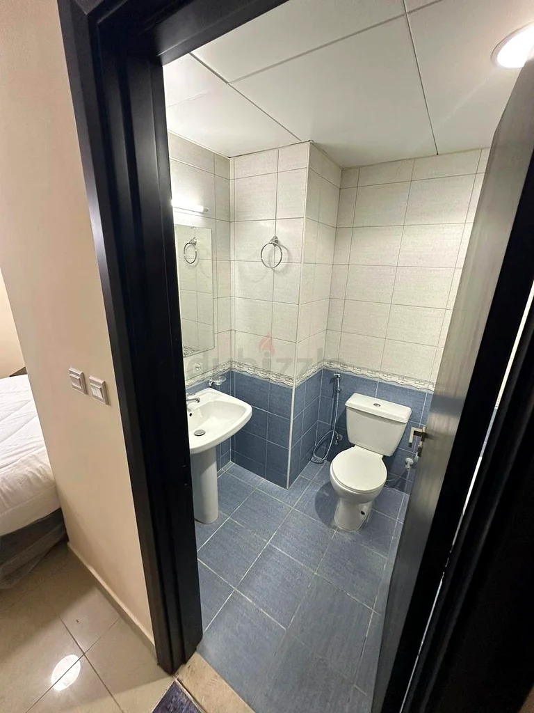 Available master room in JLT for 500064049410445441114