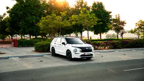 Mitsubishi Outlander – Spacious SUV for Rent in Dubai / Abu Dhabi