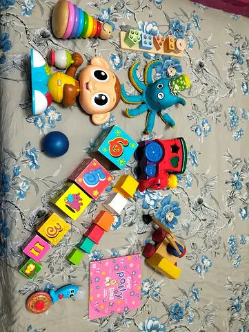 All for 30 AED Toys for small babys wooden, good quality and condition Al barsha 1
