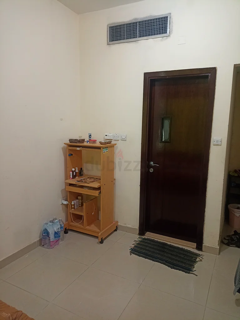 غرفة مفروشة واحدة مع حمام داخلي للإيجار في شعبية 1064054394779139112