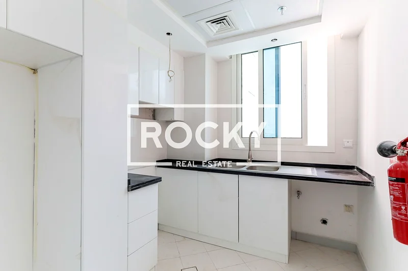 1 B/R with Balcony | Community View64052107661314112