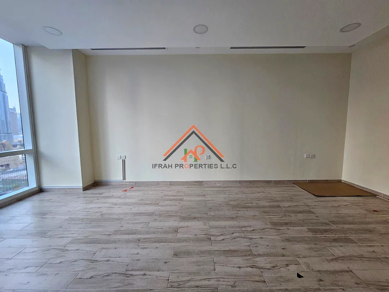 مجهز بالكامل || موقع متميز || مكتب شاغر64069748015617114