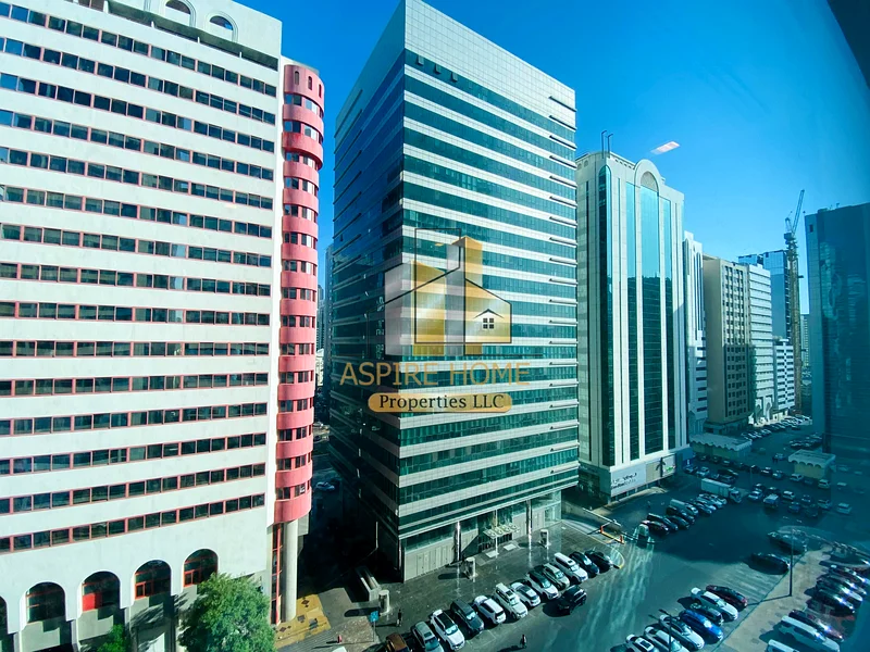 مساحة مكتبية مجهزة بالكامل | شارع إليكترا64061820673537110
