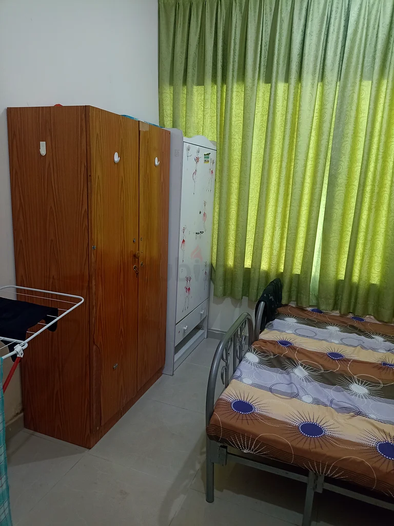 غرفة مفروشة واحدة مع حمام داخلي للإيجار في شعبية 1064054394779139113