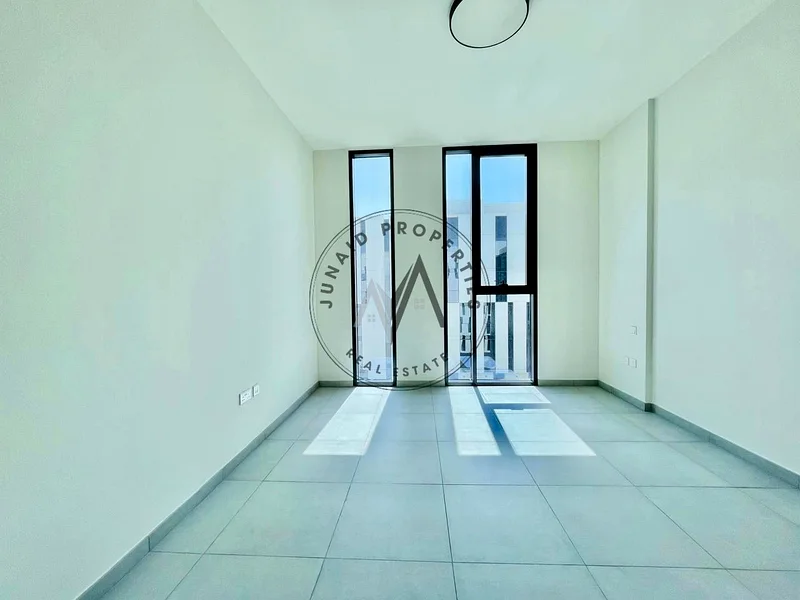 SPACIOUS STUDIO//-AMAZING LAYOUT//-OFFER OF THE DAY//-READY TO MOVE//-64052001335298114