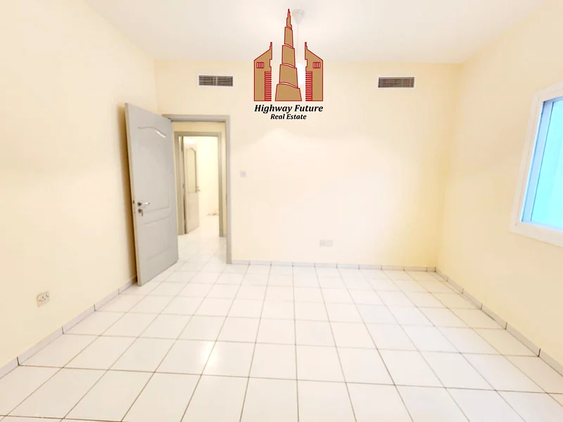 Close Hall with Door ● Splanded 1-BHK Aprt with Balcony ● Fully family Building64193765116802111