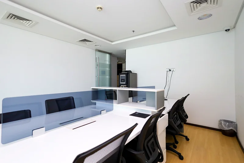 Ready to Move | Close to Metro | Fitted Furnished64071404633473113