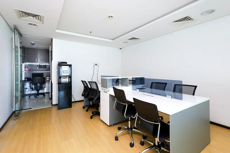Ready to Move | Close to Metro | Fitted Furnished64071404633473111